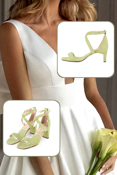 Women's  elegant sandals closed at the back with crossed straps. .  - Top view